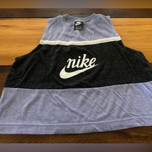 Women’s XXL Nike Cropped Sleeveless T-Shirt in Lavender and Dark Gray Colorblock